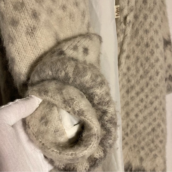 Vintage 70’s VAKA Pure New Wool Coat w/ Woolmark - Picture 6 of 13